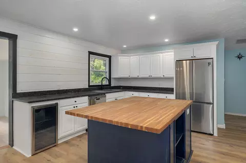 Kitchen - 2141 S Oak Grove Ave, Springfield, MO 65804 photo 1 of 4