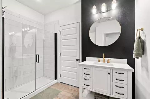 Bath - 1505 E Silo Ridge Dr, Ozark, MO 65721 photo 6 of 6