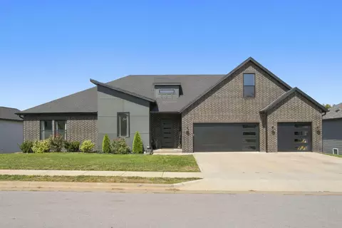 Exterior - 1505 E Silo Ridge Dr, Ozark, MO 65721 photo 2 of 8