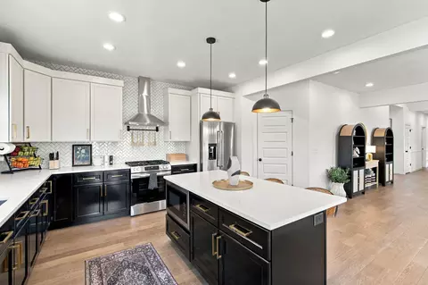 Kitchen - 1505 E Silo Ridge Dr, Ozark, MO 65721 photo 4 of 5
