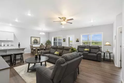 Living - 41 Bunker Dr #2, Branson West, MO 65737 photo 1 of 3