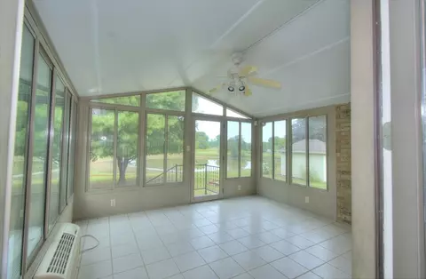 Exterior - 2525 N Meadowlake Dr, Springfield, MO 65802 photo 2 of 3