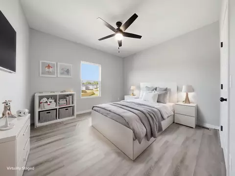 Bedroom - 5175 W Crestmere Dr, Springfield, MO 65802 photo 8 of 9