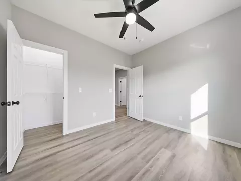 Bedroom - 5175 W Crestmere Dr, Springfield, MO 65802 photo 6 of 9