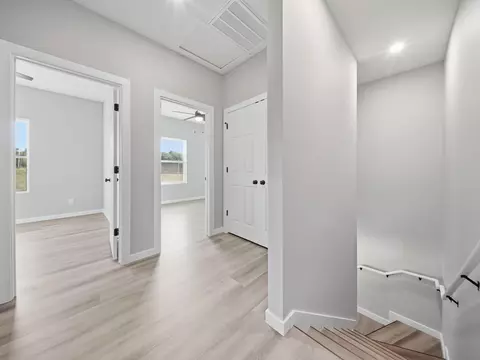 Entry Way - 5175 W Crestmere Dr, Springfield, MO 65802 photo 3 of 3