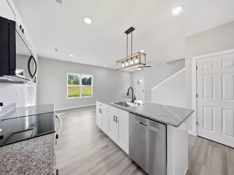 Kitchen - 5175 W Crestmere Dr, Springfield, MO 65802 photo 2 of 3