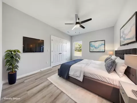 Bedroom - 5250 W Crestmere Dr, Springfield, MO 65802 photo 7 of 9