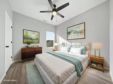 Bedroom - 5250 W Crestmere Dr, Springfield, MO 65802 photo 2 of 9