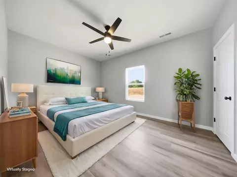 Bedroom - 5250 W Crestmere Dr, Springfield, MO 65802 photo 5 of 9