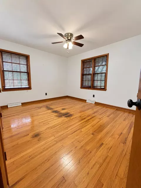 Bedroom - 4142 S Broadway Ave, Springfield, MO 65807 photo 3 of 6