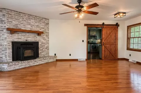 Living - 4142 S Broadway Ave, Springfield, MO 65807 photo 1 of 6