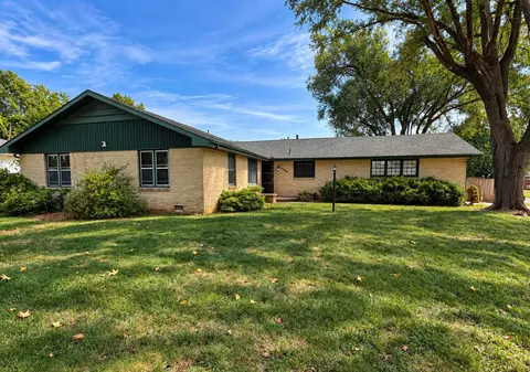 Exterior - 4142 S Broadway Ave, Springfield, MO 65807 photo 2 of 6