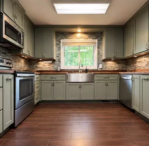 Kitchen - 4142 S Broadway Ave, Springfield, MO 65807 photo 1 of 3