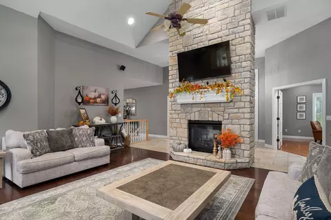 Living - 788 Rene Rd, Nixa, MO 65714 photo 3 of 4