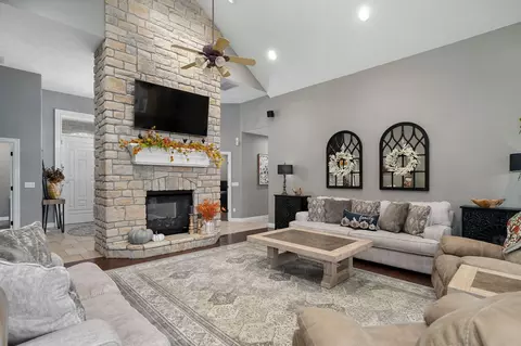 Living - 788 Rene Rd, Nixa, MO 65714 photo 2 of 4