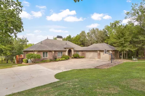 788 Rene Rd, Nixa, MO 65714