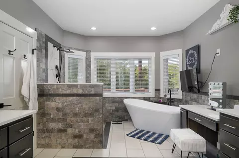 Bath - 788 Rene Rd, Nixa, MO 65714 photo 1 of 7