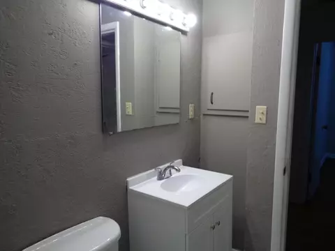 Bath - 1200 W Atlantic St, Springfield, MO 65803 photo 2 of 2