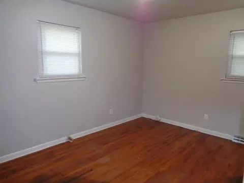 Bedroom - 1200 W Atlantic St, Springfield, MO 65803 photo 2 of 2