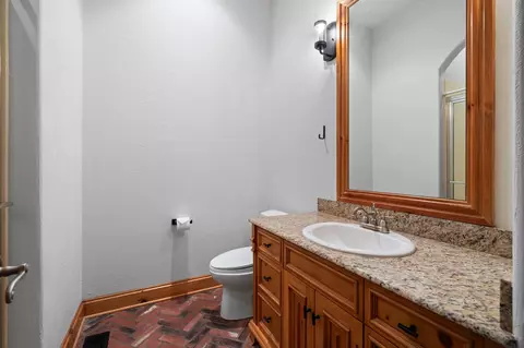 Bath - 6221 S Bluff Ridge Rd, Ozark, MO 65721 photo 6 of 8