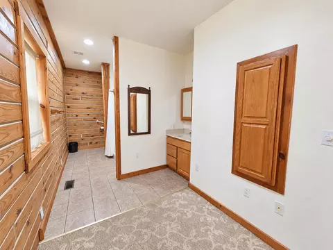 Bath - 4730 Highway 63, Cabool, MO 65689 photo 1 of 3