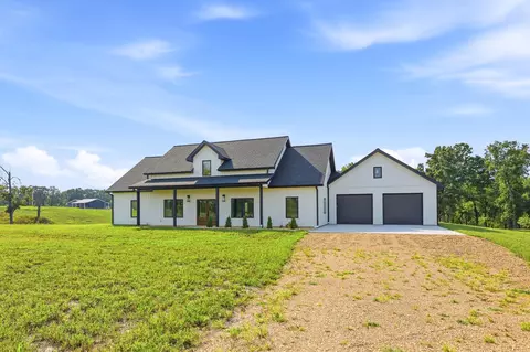19355 Piercy Ln, Neosho, MO 64850