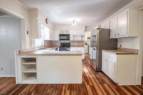 Kitchen - 214 S Farmer Rd, Willard, MO 65781 photo 1 of 5