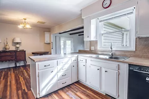 Kitchen - 214 S Farmer Rd, Willard, MO 65781 photo 4 of 5