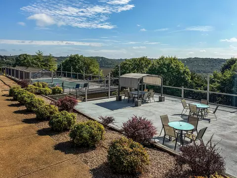 Exterior - 5 Treehouse Ln # 3, Branson, MO 65616 photo 8 of 11