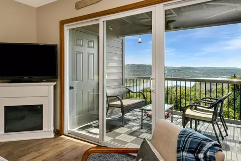 View/Area - 5 Treehouse Ln # 3, Branson, MO 65616 photo 3 of 8