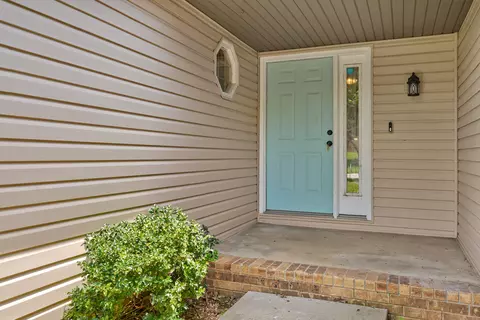 Entry Way - 3484 S Meadowlark Ave, Springfield, MO 65807 photo 2 of 2