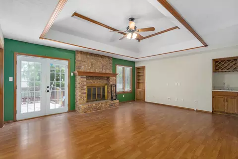 Living - 3484 S Meadowlark Ave, Springfield, MO 65807 photo 2 of 5