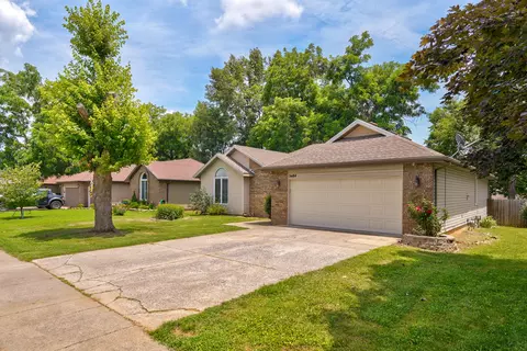 Exterior - 3484 S Meadowlark Ave, Springfield, MO 65807 photo 5 of 8