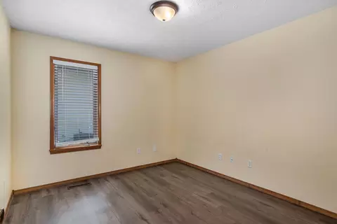 Bedroom - 3484 S Meadowlark Ave, Springfield, MO 65807 photo 2 of 3