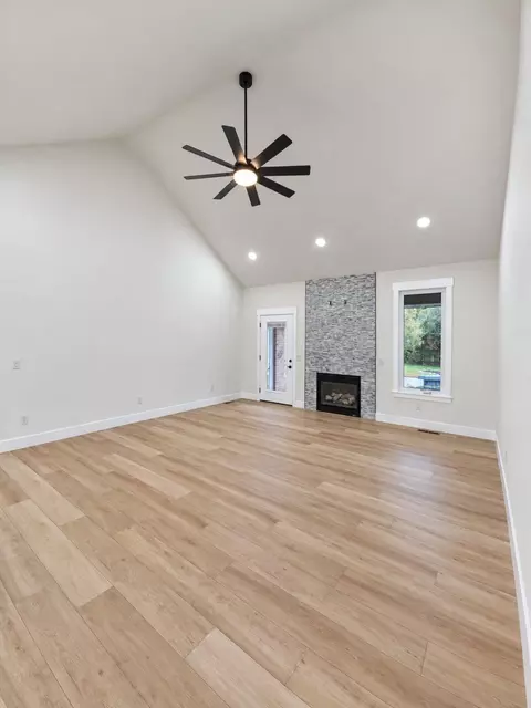 Living - 816 W Myra Dr, Nixa, MO 65714 photo 1 of 1
