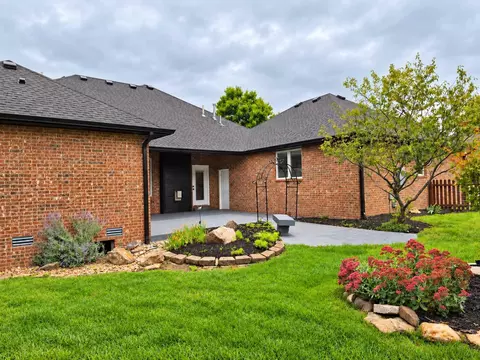 Exterior - 816 W Myra Dr, Nixa, MO 65714 photo 4 of 5