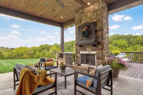 Exterior - 164 Spring Branch Ln, Ozark, MO 65721 photo 6 of 15