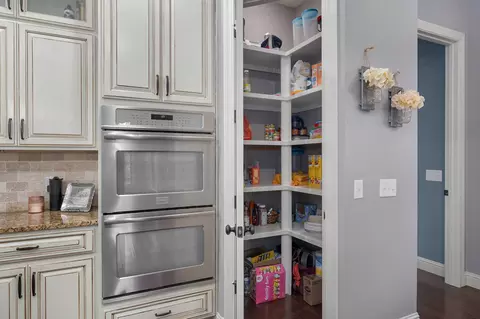 Kitchen - 164 Spring Branch Ln, Ozark, MO 65721 photo 5 of 6