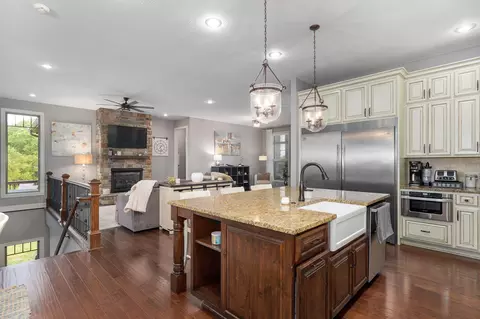 Kitchen - 164 Spring Branch Ln, Ozark, MO 65721 photo 3 of 6