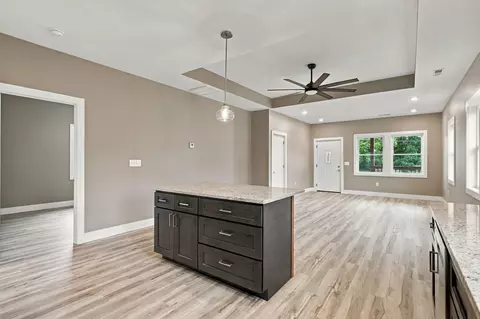 Entry Way - 1451 N Rogers Ave, Springfield, MO 65802 photo 2 of 4