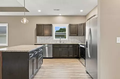 Kitchen - 1451 N Rogers Ave, Springfield, MO 65802 photo 4 of 4