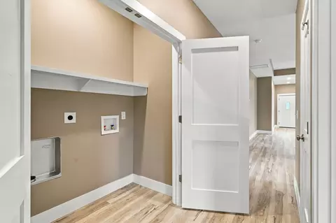 Entry Way - 1451 N Rogers Ave, Springfield, MO 65802 photo 4 of 4