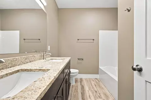 Bath - 1451 N Rogers Ave, Springfield, MO 65802 photo 2 of 3