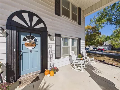 Exterior - 1115 S Locust St, Buffalo, MO 65622 photo 5 of 12