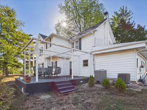 Exterior - 1115 S Locust St, Buffalo, MO 65622 photo 12 of 12