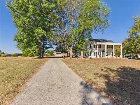 Exterior - 1115 S Locust St, Buffalo, MO 65622 photo 7 of 12