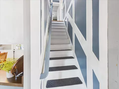 Entry Way - 1115 S Locust St, Buffalo, MO 65622 photo 3 of 5