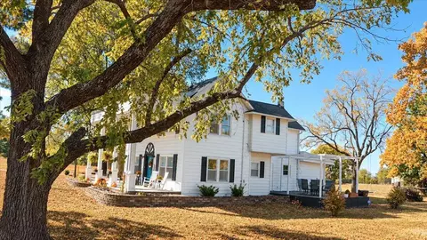 Exterior - 1115 S Locust St, Buffalo, MO 65622 photo 8 of 12