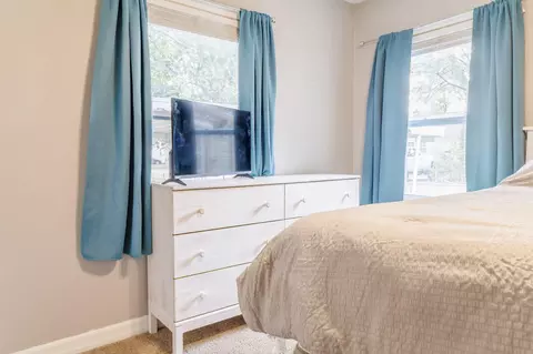 Bedroom - 1872 N Broadway Ave, Springfield, MO 65803 photo 3 of 6
