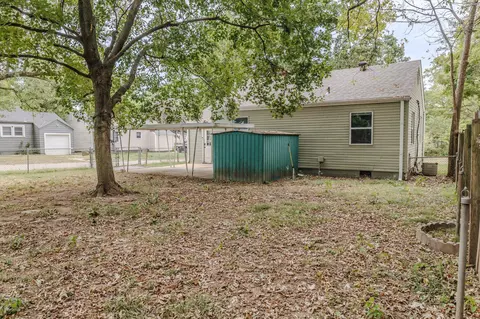 Exterior - 1872 N Broadway Ave, Springfield, MO 65803 photo 7 of 7
